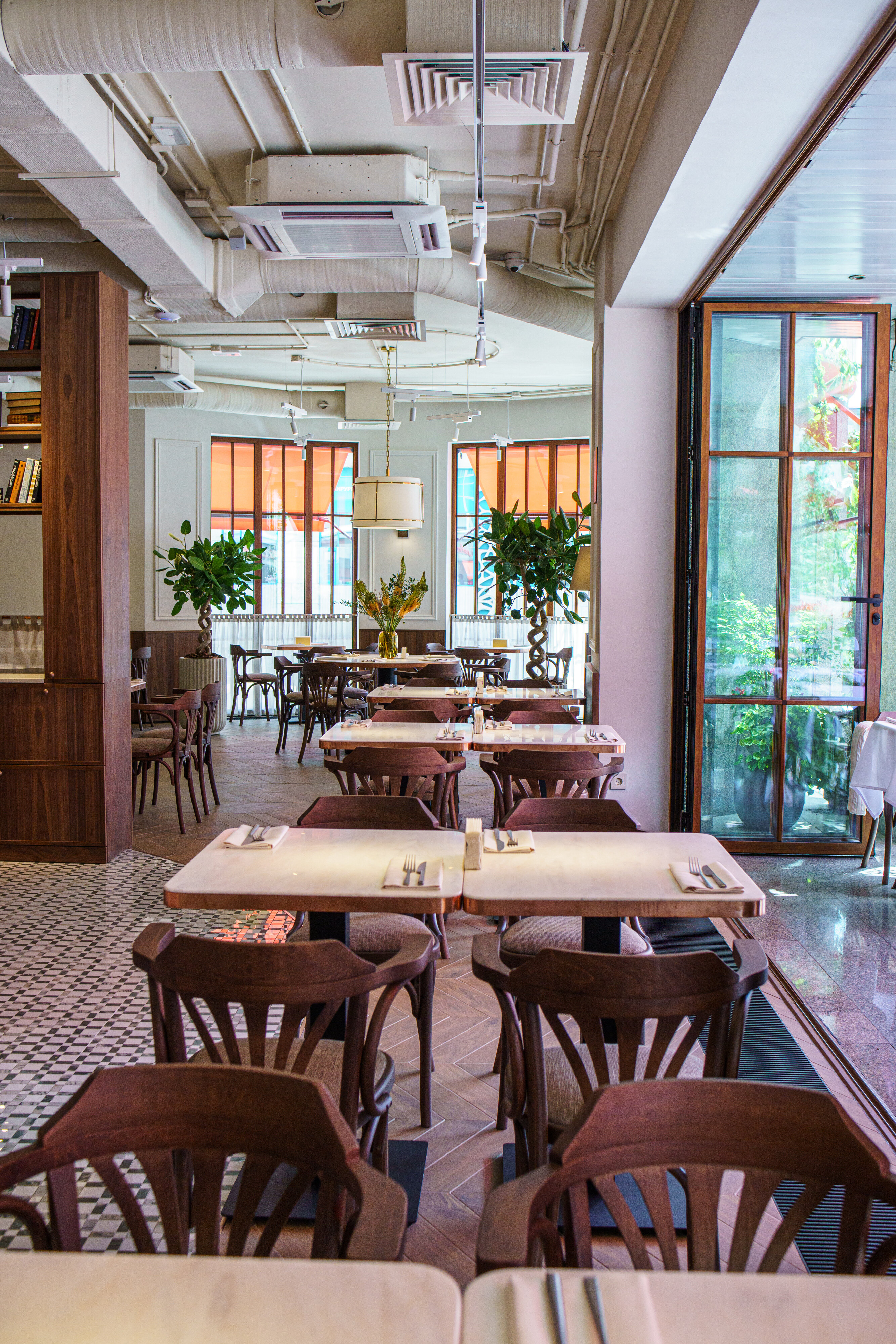 Интерьер Brasserie 2.0